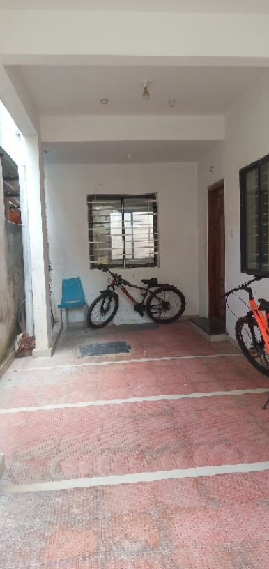 2BHK · Semi Furnished · Builder Floor