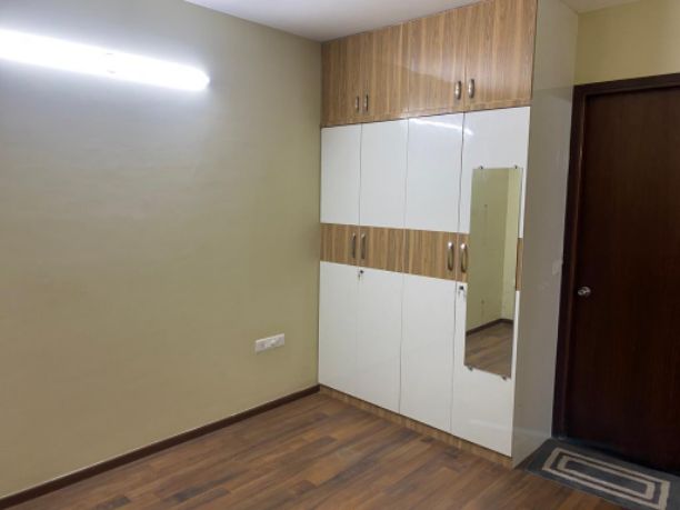3BHK · Semi Furnished · Apartment
