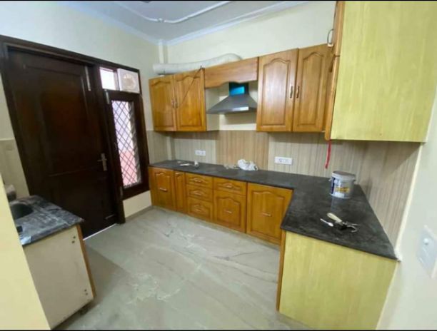 2BHK · Semi Furnished · Builder Floor