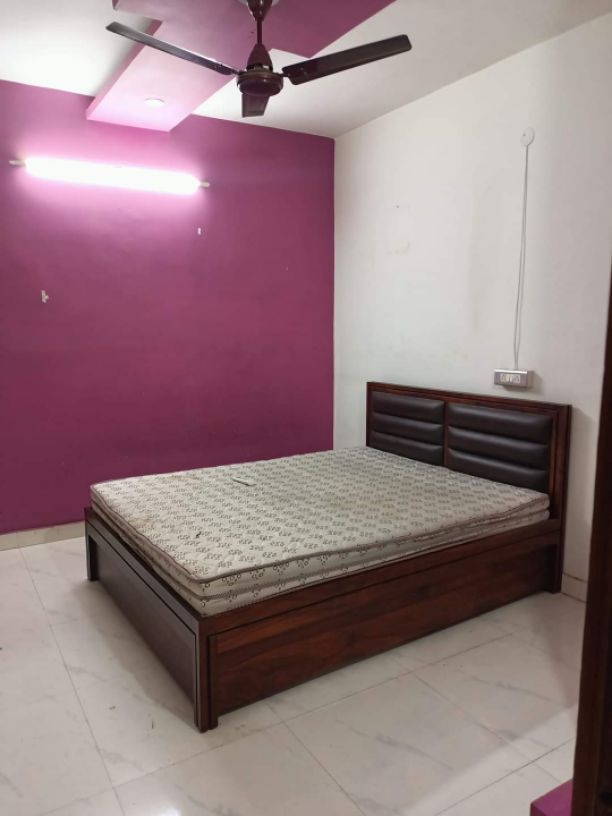 1BHK · Semi Furnished · Apartment