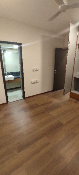 4BHK · Semi Furnished · Apartment