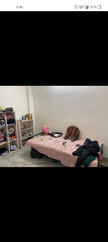 Single Room · Unfurnished · Builder Floor