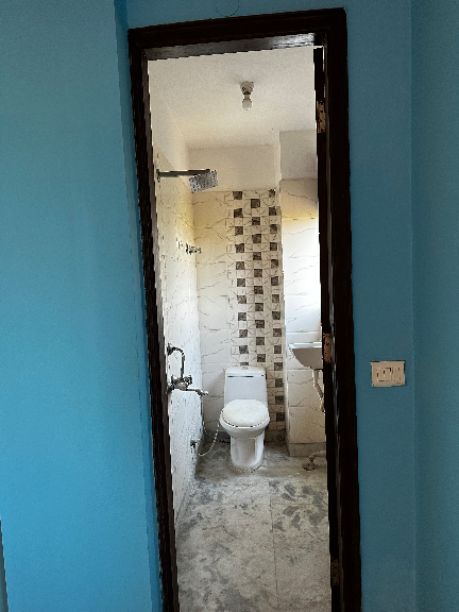 2BHK · Semi Furnished · Builder Floor