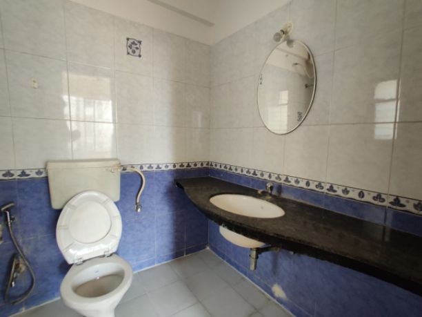 3BHK · Semi Furnished · Apartment