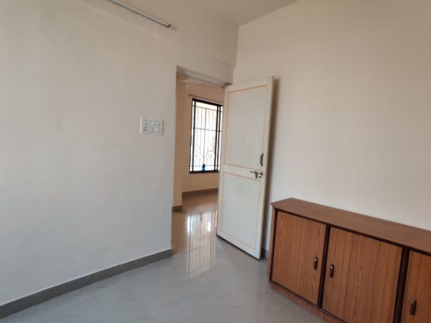 3BHK · Semi Furnished · Apartment