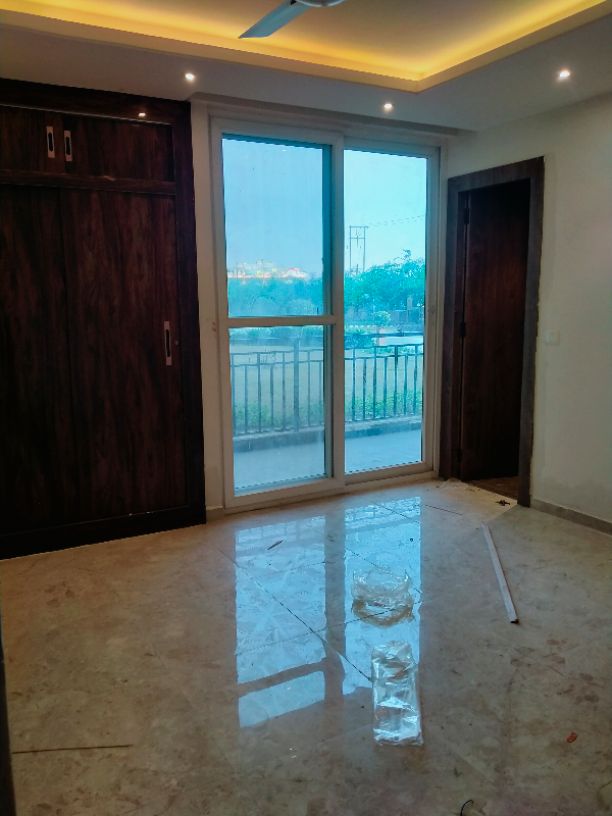 3BHK · Semi Furnished · Apartment