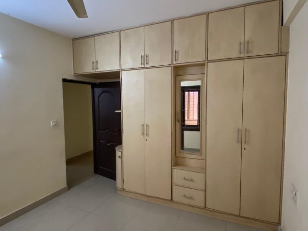 3BHK · Semi Furnished · Apartment