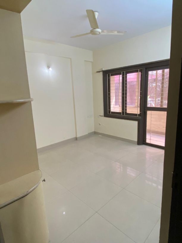 3BHK · Semi Furnished · Apartment