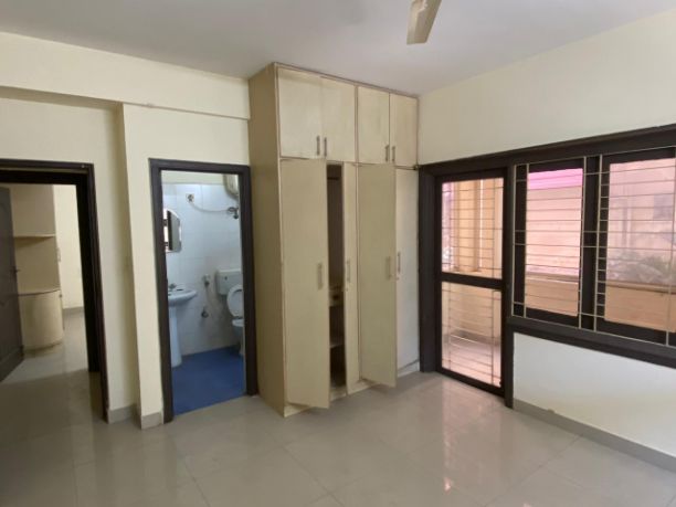 3BHK · Semi Furnished · Apartment