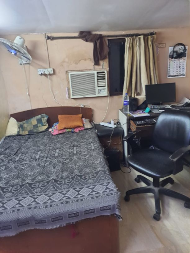 1BHK · Semi Furnished · Apartment