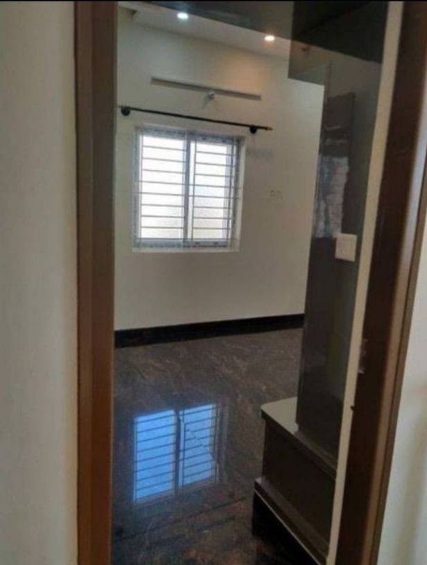 4BHK · Semi Furnished · Apartment