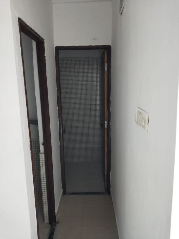 1BHK · Semi Furnished · Apartment