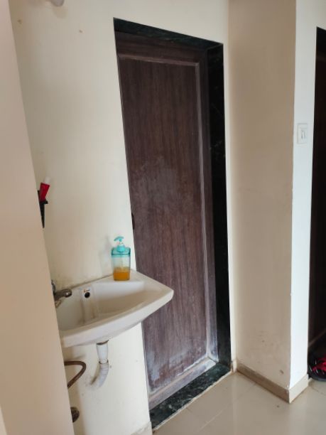 1BHK · Semi Furnished · Apartment