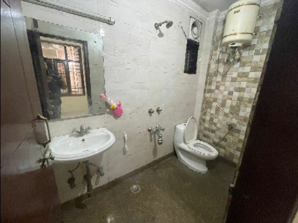 2BHK · Semi Furnished · Apartment