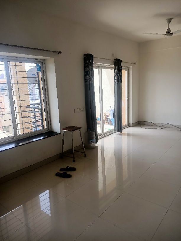 3BHK · Semi Furnished · Apartment