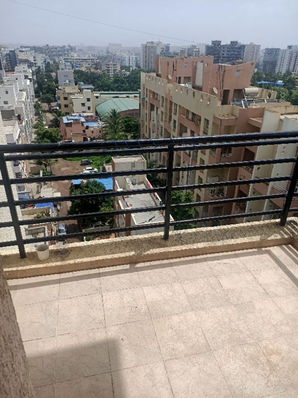 3BHK · Semi Furnished · Apartment