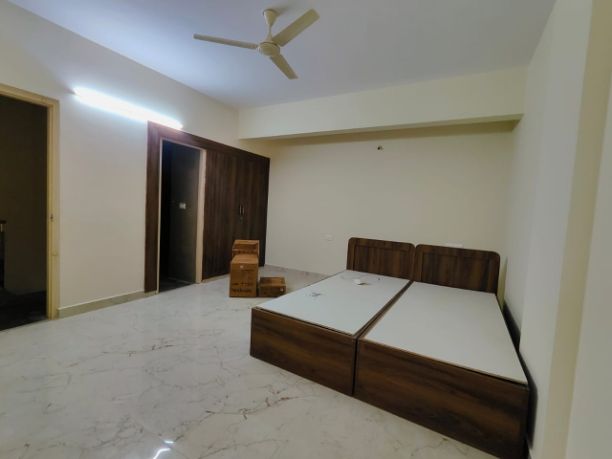 3BHK · Semi Furnished · Apartment