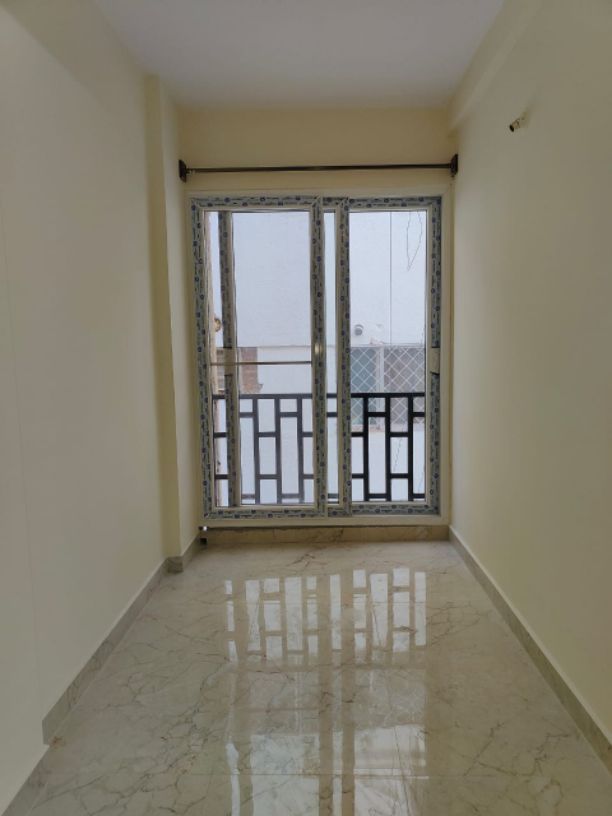 3BHK · Semi Furnished · Apartment