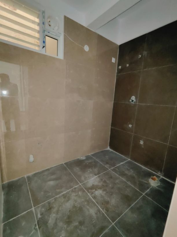 3BHK · Semi Furnished · Apartment