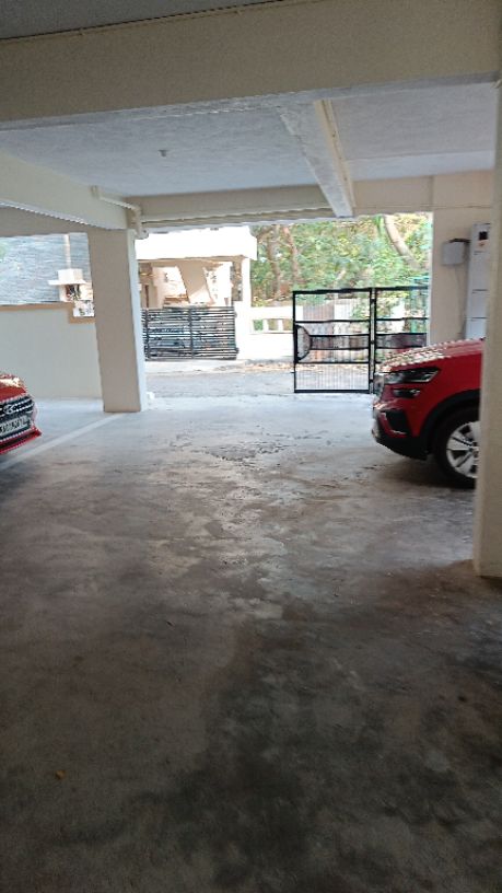 2BHK · Semi Furnished · Builder Floor
