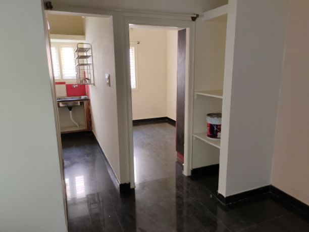1BHK · Semi Furnished · Apartment