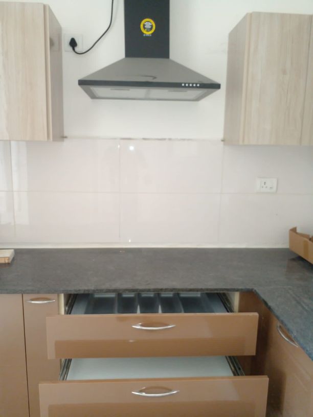 3BHK · Semi Furnished · Apartment