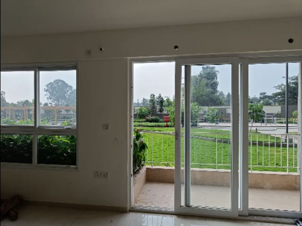 3BHK · Semi Furnished · Apartment