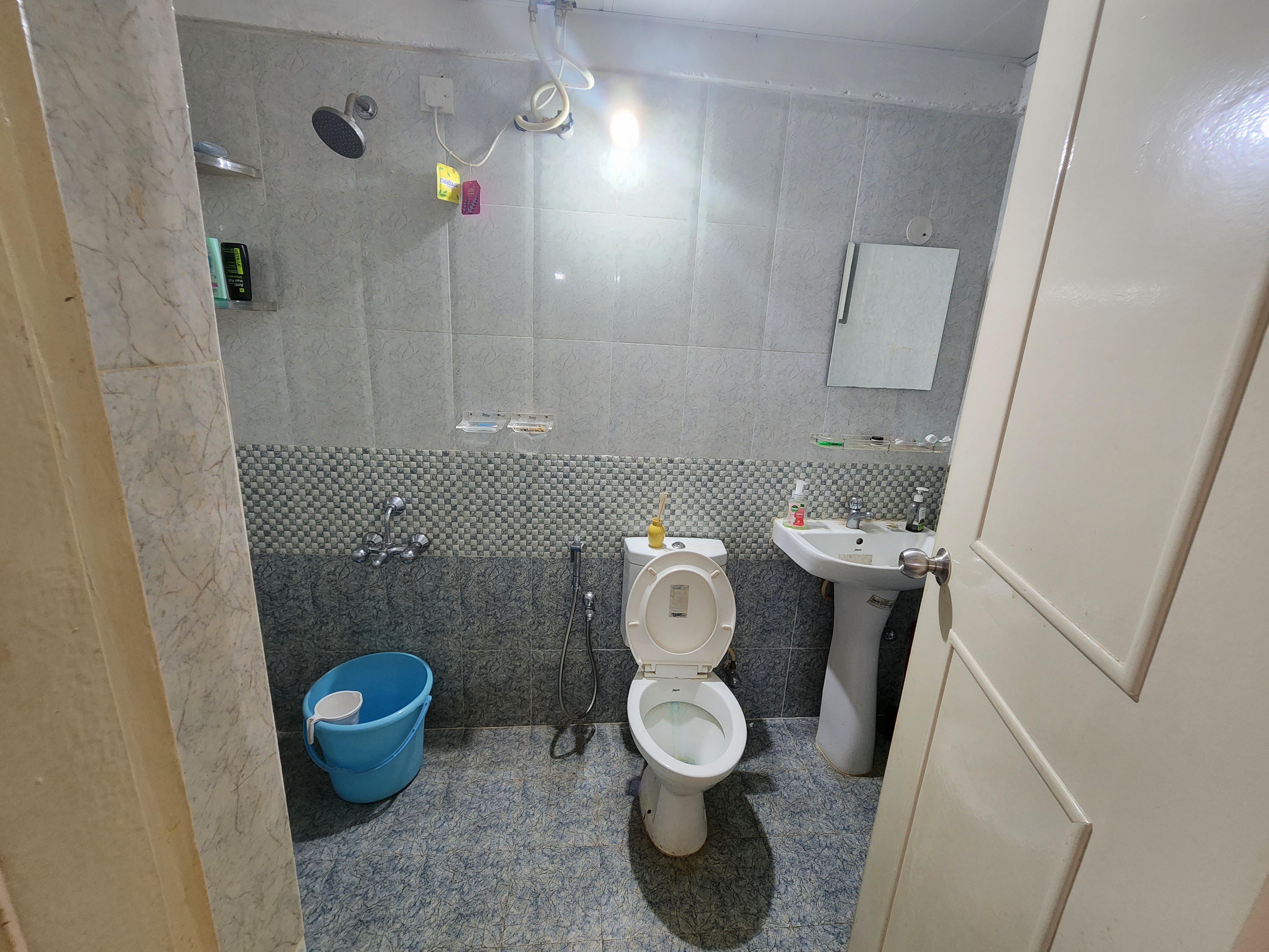 1BHK · Semi Furnished · Apartment