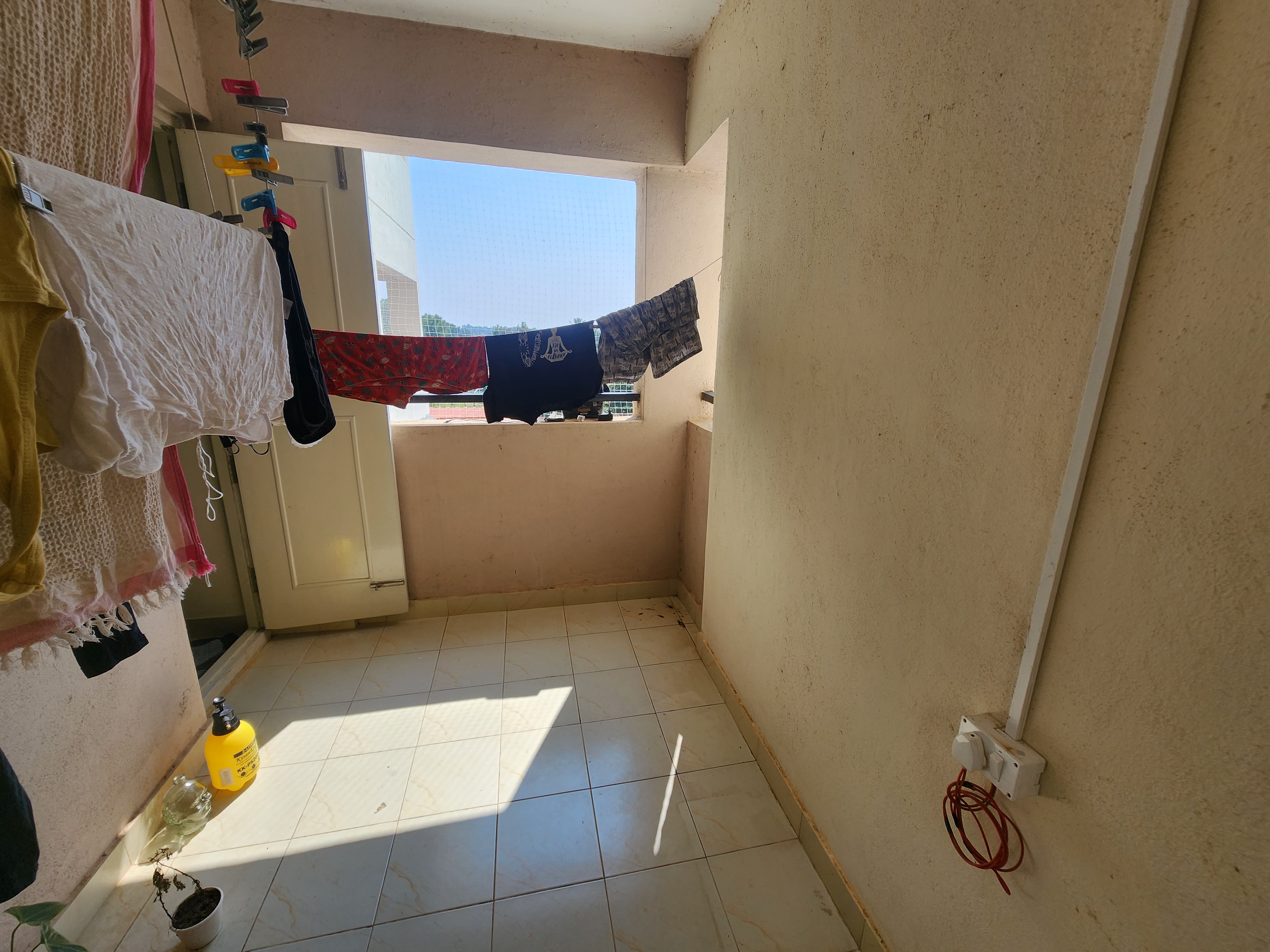 1BHK · Semi Furnished · Apartment
