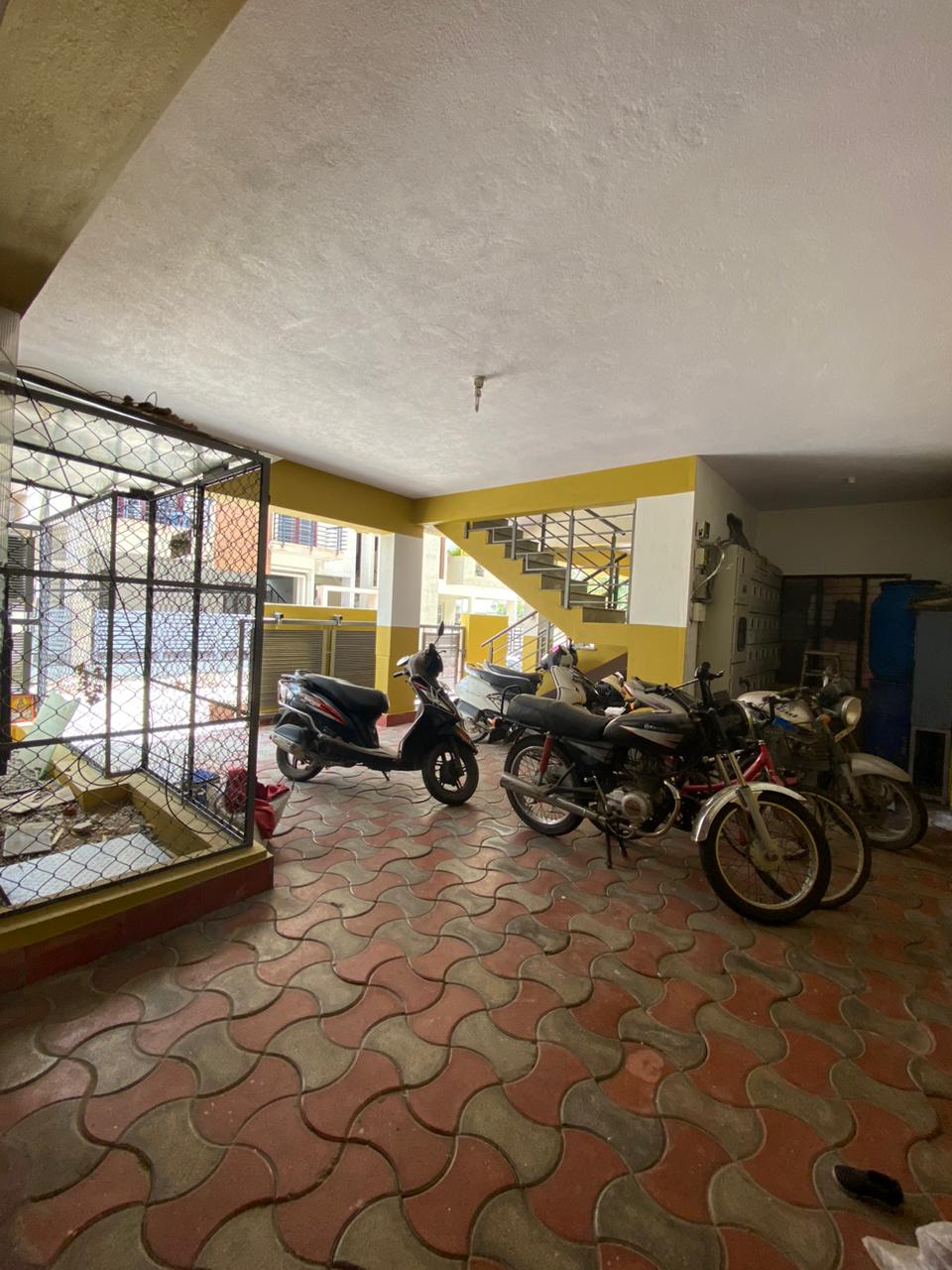 1BHK · Semi Furnished · Apartment
