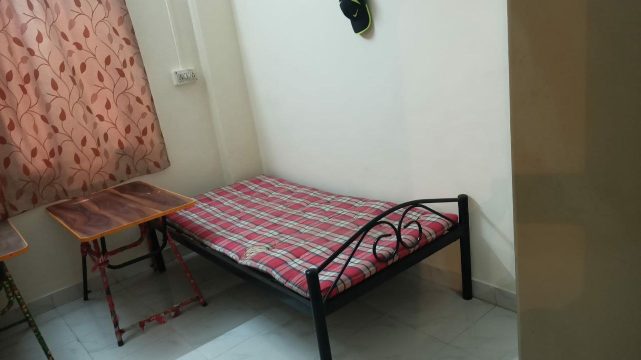 Hostel - Single Sharing