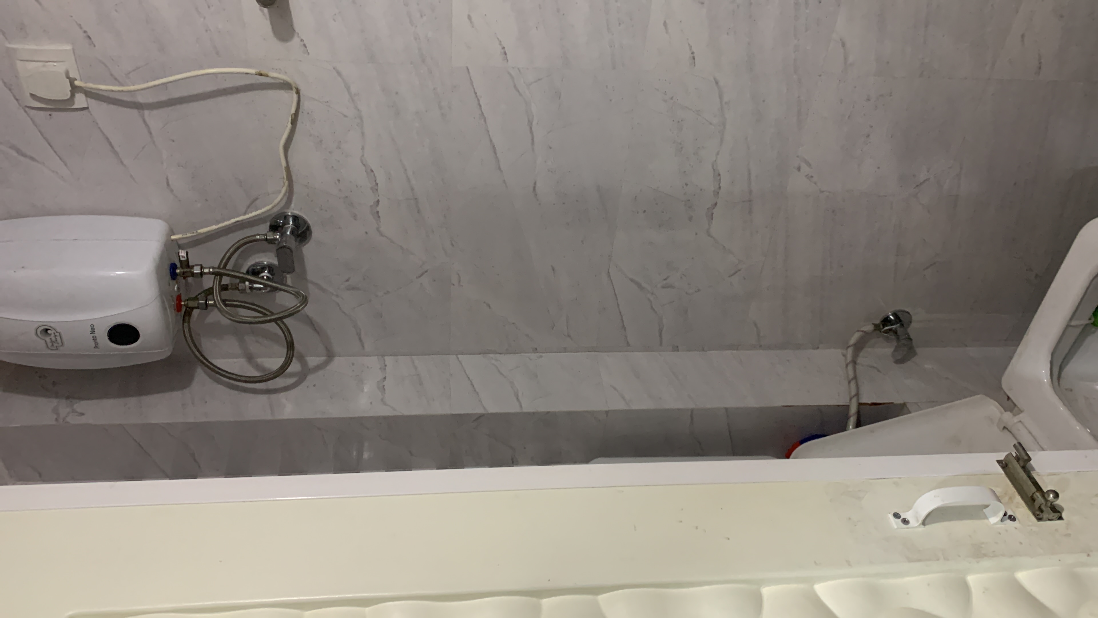 1BHK · Semi Furnished · Apartment