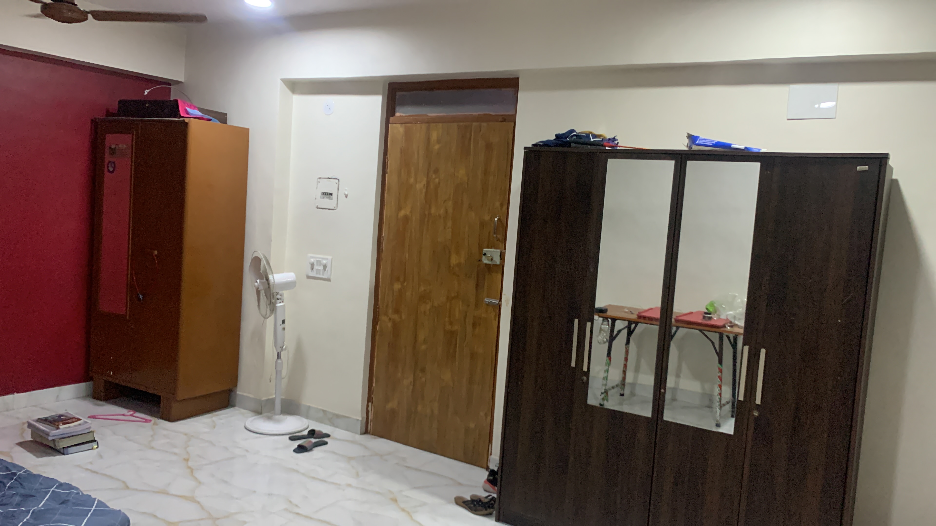 1BHK · Semi Furnished · Apartment