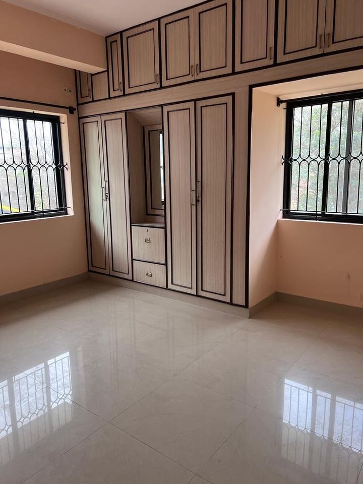3BHK · Semi Furnished · Apartment