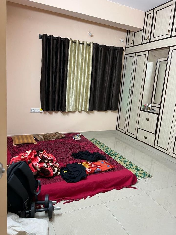 3BHK · Semi Furnished · Apartment