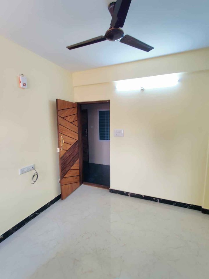 1BHK · Semi Furnished · Apartment