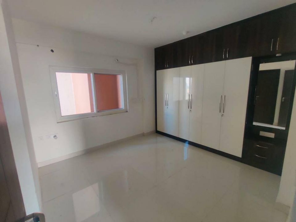 2BHK · Semi Furnished · Apartment