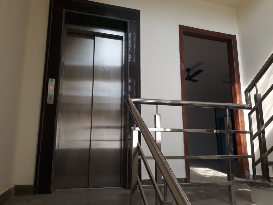 3BHK · Semi Furnished · Apartment