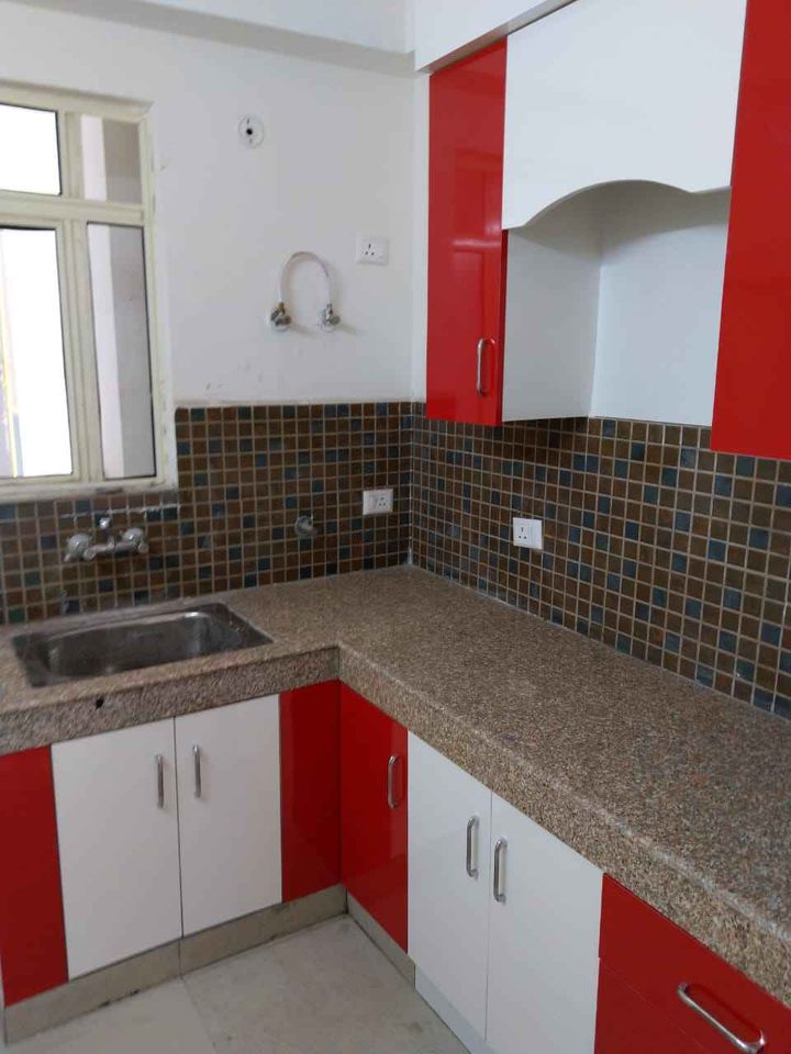 3BHK · Semi Furnished · Apartment