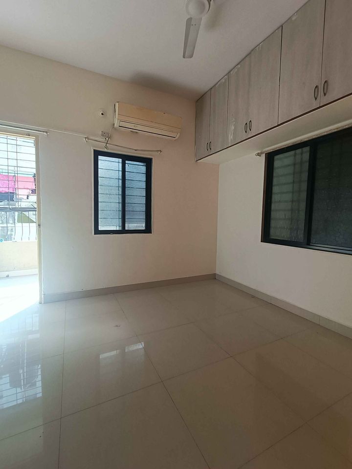 1RK · Semi Furnished · Apartment