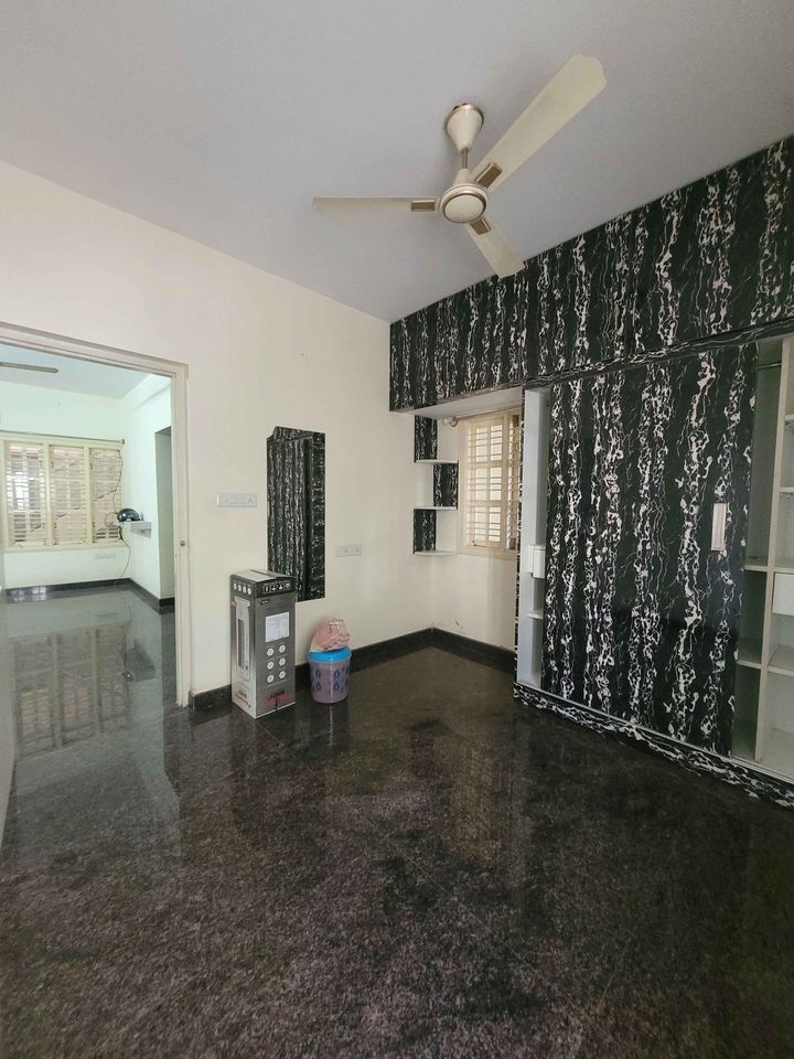 1BHK · Semi Furnished · Apartment