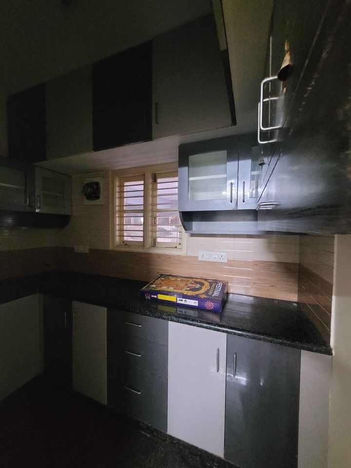 1BHK · Semi Furnished · Apartment