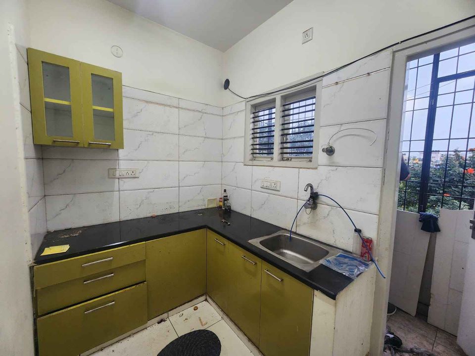 2BHK · Semi Furnished · Apartment