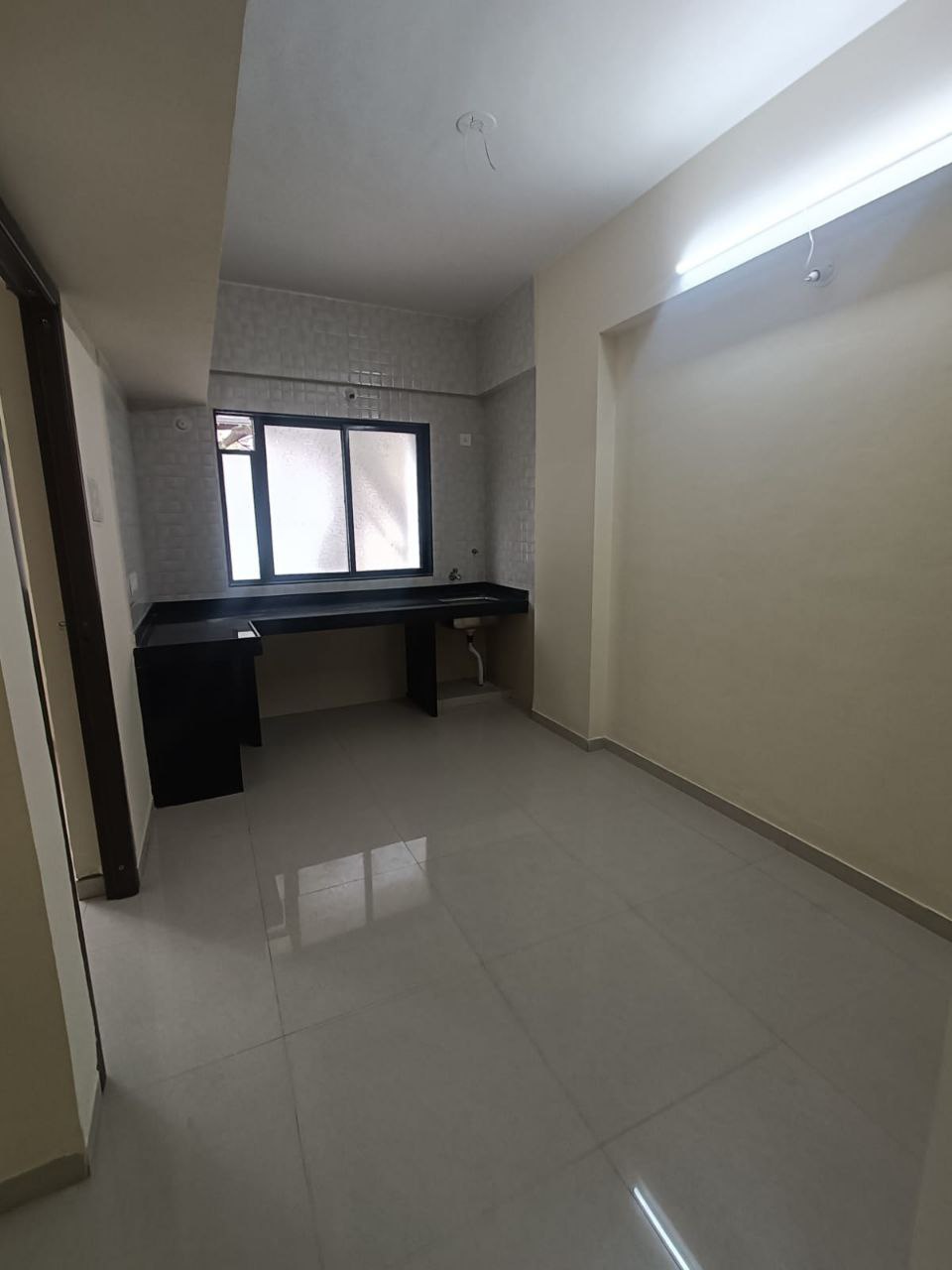 1BHK · Semi Furnished · Apartment