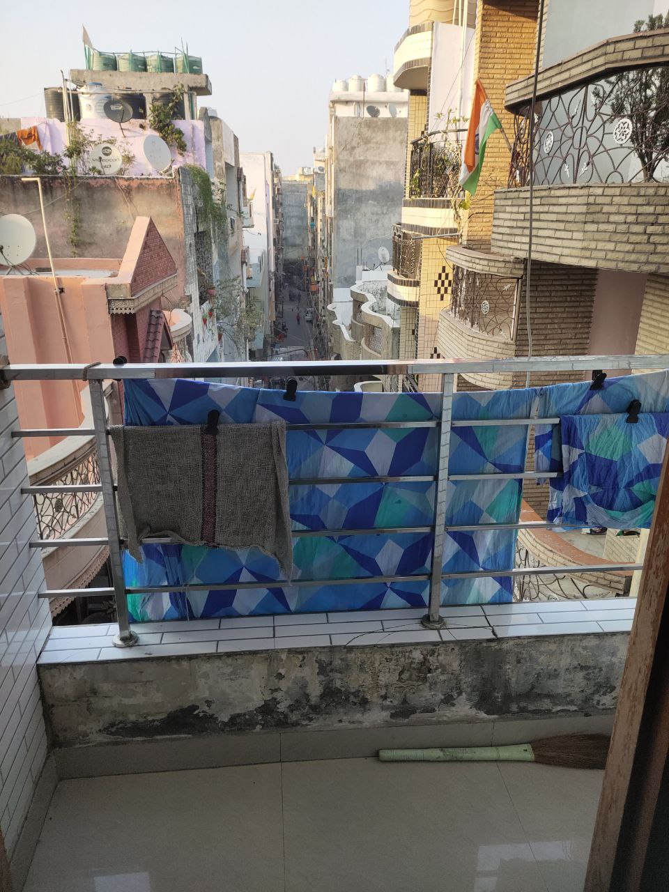 1BHK · Semi Furnished · Apartment