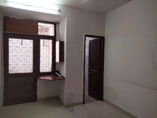 2BHK · Semi Furnished · Apartment