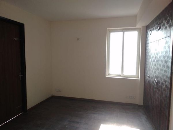 2BHK · Semi Furnished · Apartment
