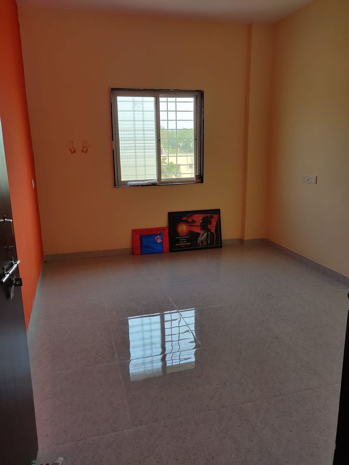 Single Room · Unfurnished · Apartment