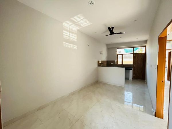 1BHK · Semi Furnished · Apartment