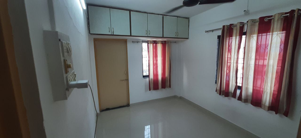 1BHK · Semi Furnished · Apartment